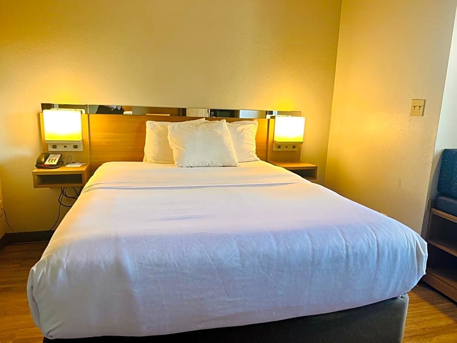 Microtel Inn & Suites by Wyndham Lexington