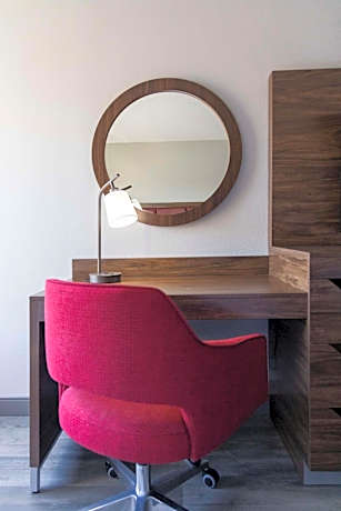 King Room with Sofa Bed - Non-Smoking