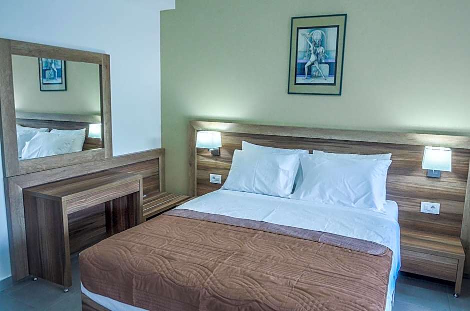 Hotel Mediterraneo Liman FREE PRIVATE BEACH FOR HOTEL GUEST