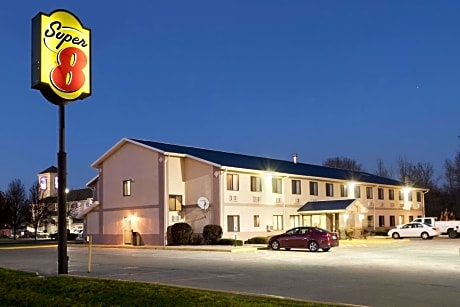 Super 8 by Wyndham Danville