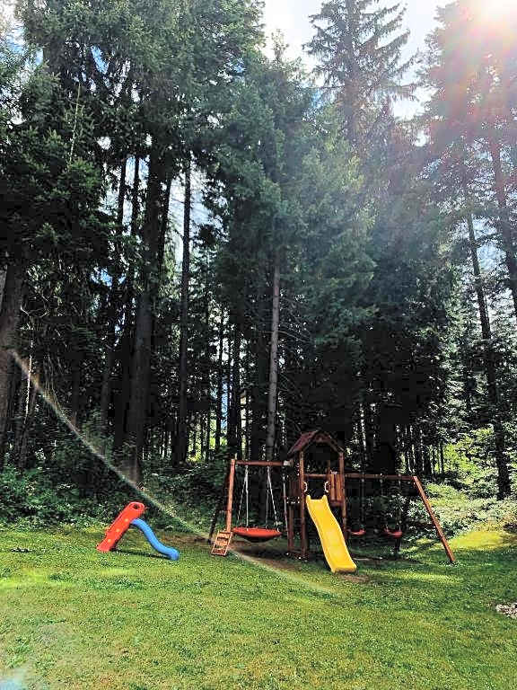 Enjoy Studios and Lovely Apartment Villa Park
