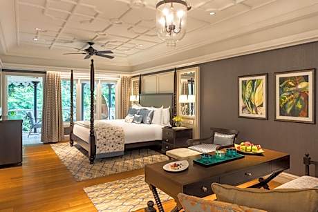 Taj Club Room