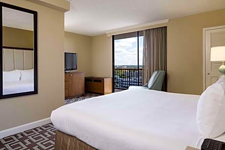1 King Bed-Riverfront