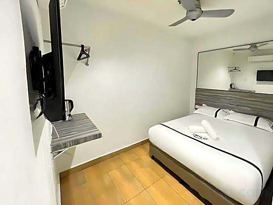 Tropical Hotel Kota Damansara