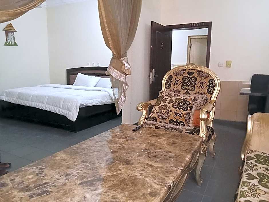 Photo 1 of 13 of Executive Suite