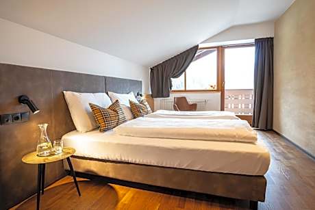 Double Room with Mountain View