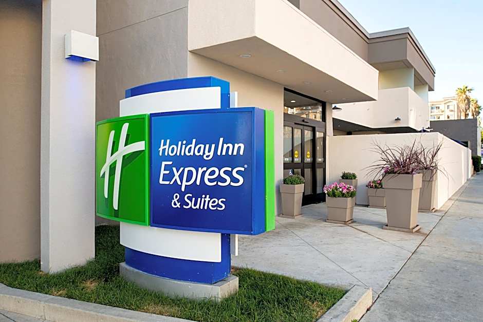 Holiday Inn Express & Suites Los Angeles Downtown West By IHG
