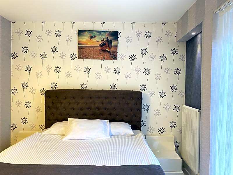 Blackmoon Villa Hotel 