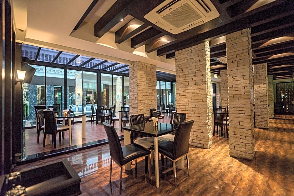 Kiss Gardenhome Chic Hotel