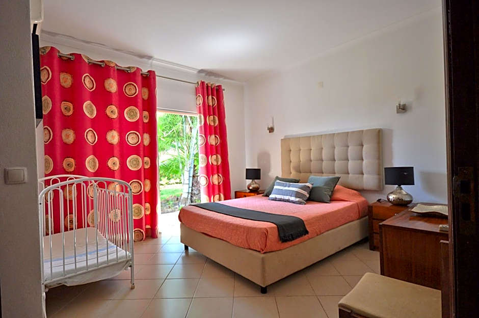 Delightful single-storey villa, private pool, free air conditioning and wifi