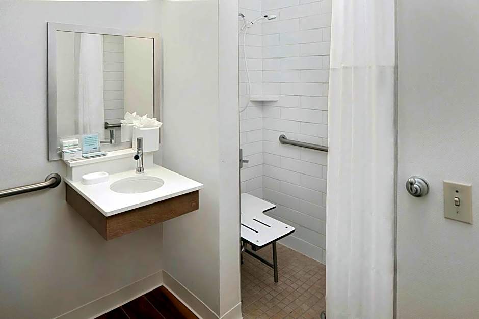 Hampton Inn Louisville Downtown