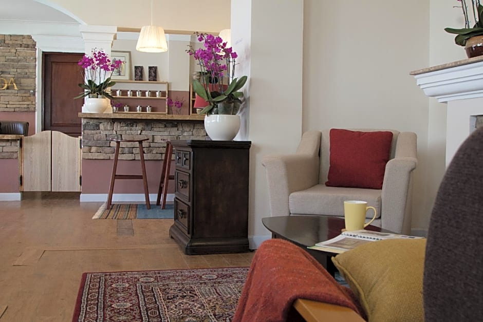 Anada Hotel S Suite – Dalat, KS