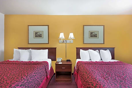 2 Queen Beds Non-Smoking