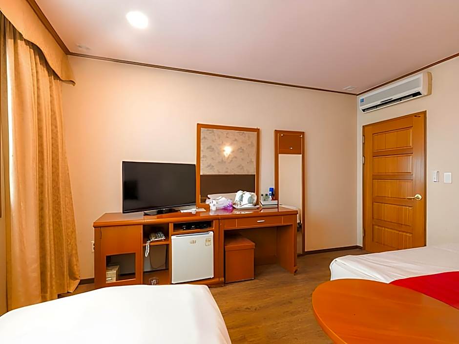 Apple Hotel