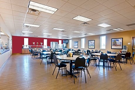 Ramada by Wyndham Williston Airport