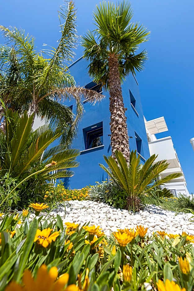 Sundeck Hotel