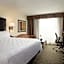 Holiday Inn and Suites Charleston West By IHG