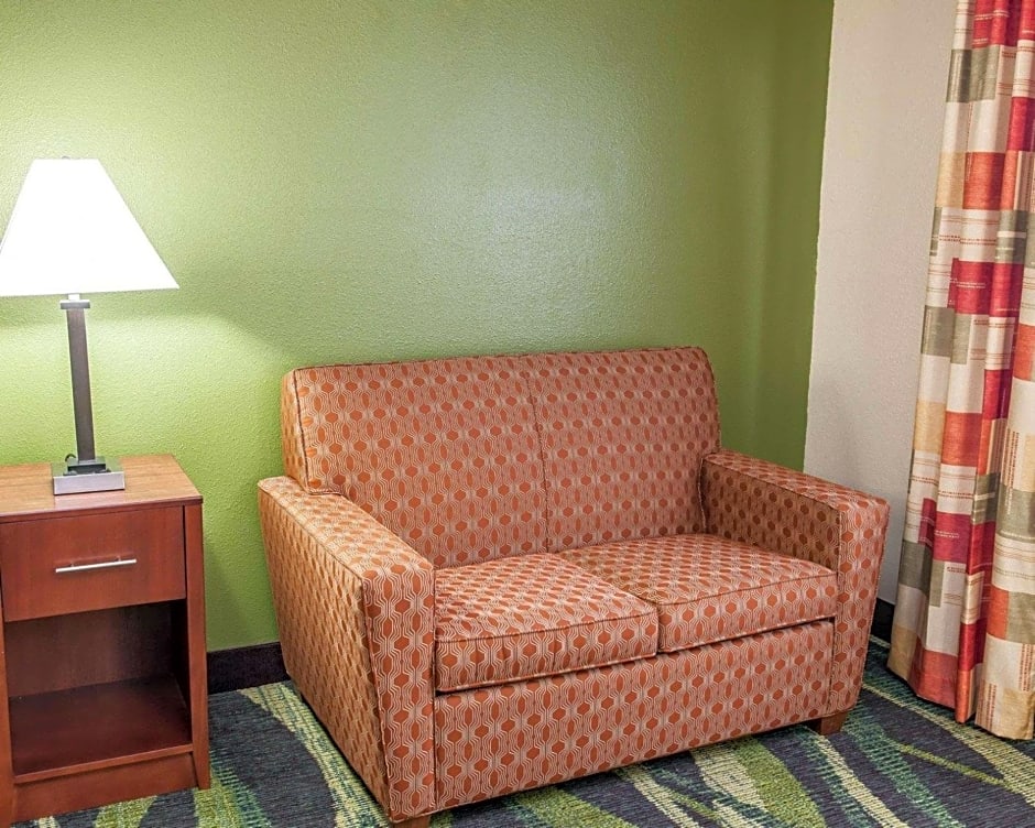 Quality Inn & Suites South Bend Airport