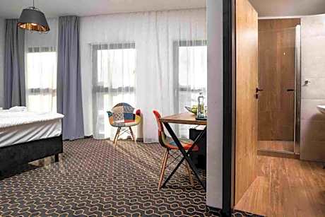 Deluxe Double or Twin Room with Mountain View