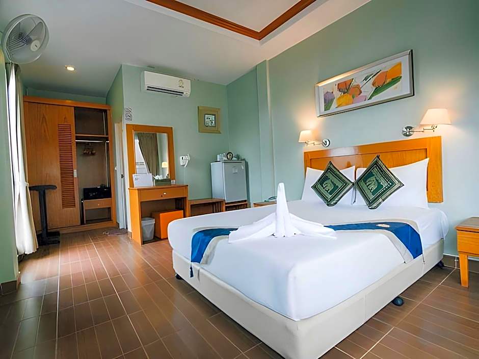 Chilli Hotel & Restaurant
