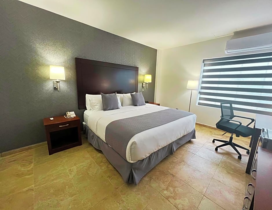 La Quinta by Wyndham Reynosa