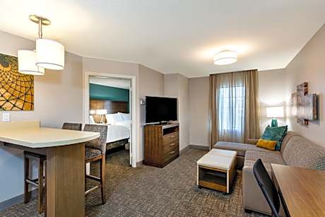 One-Bedroom Queen Suite with Two Queen Beds