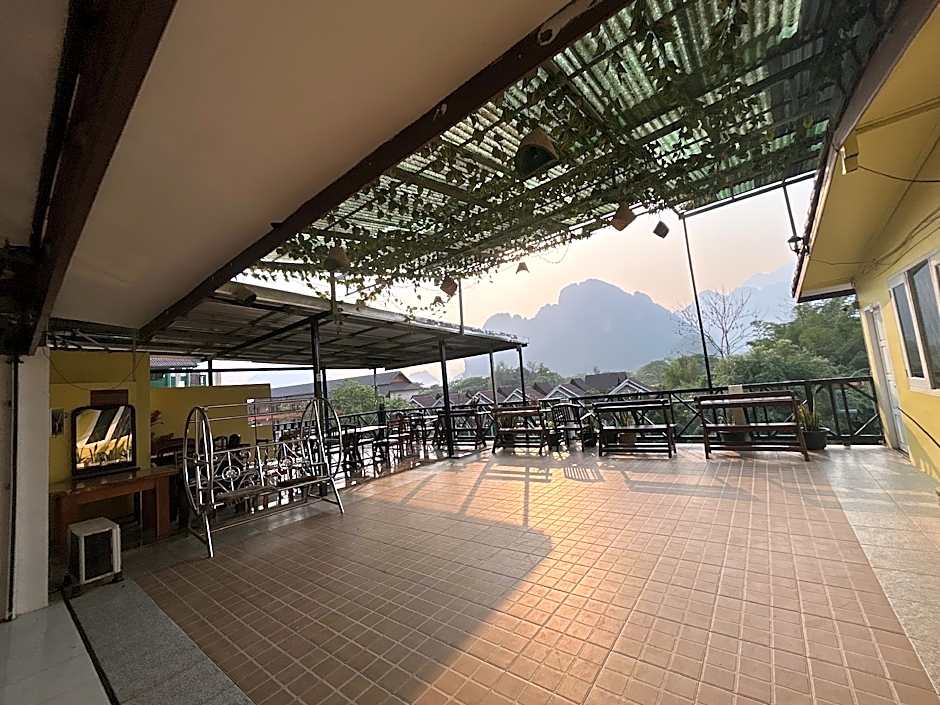 Domon Riverside Hotel