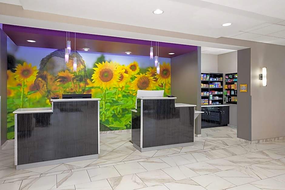 La Quinta Inn & Suites by Wyndham Springfield