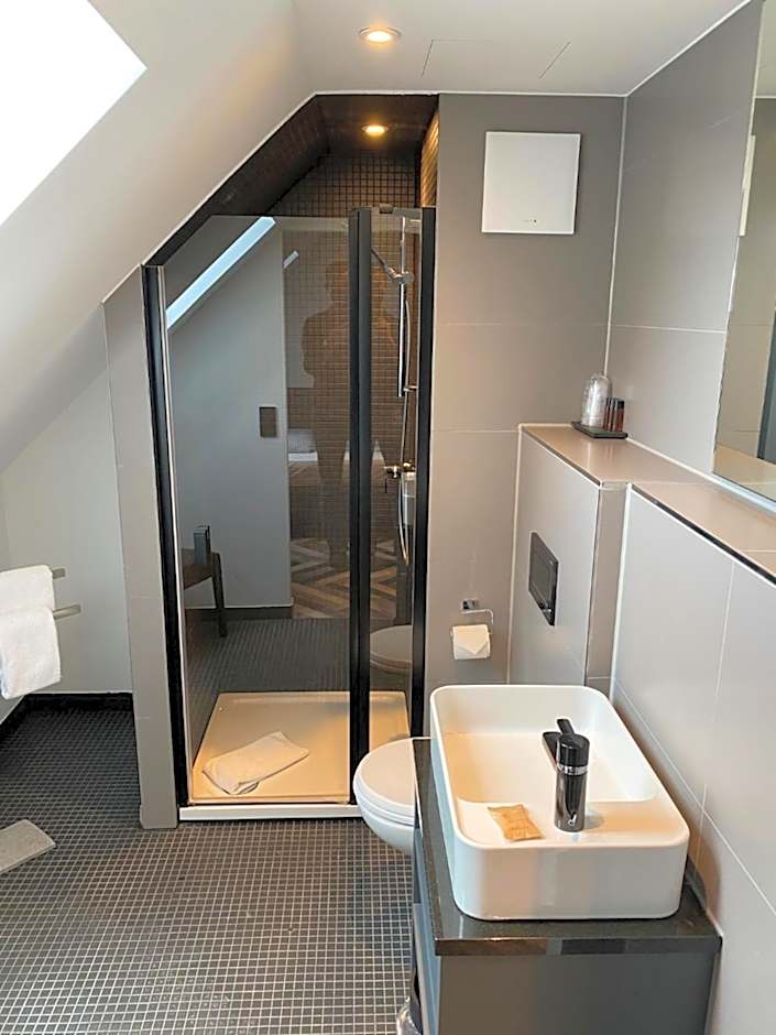 Munich Deluxe Hotel