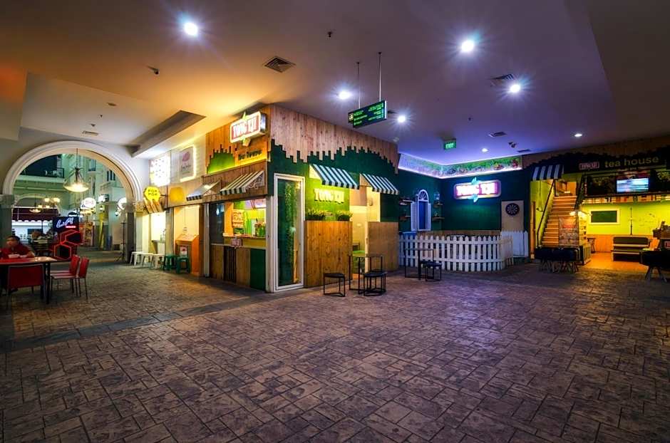The Square Surabaya Hotel