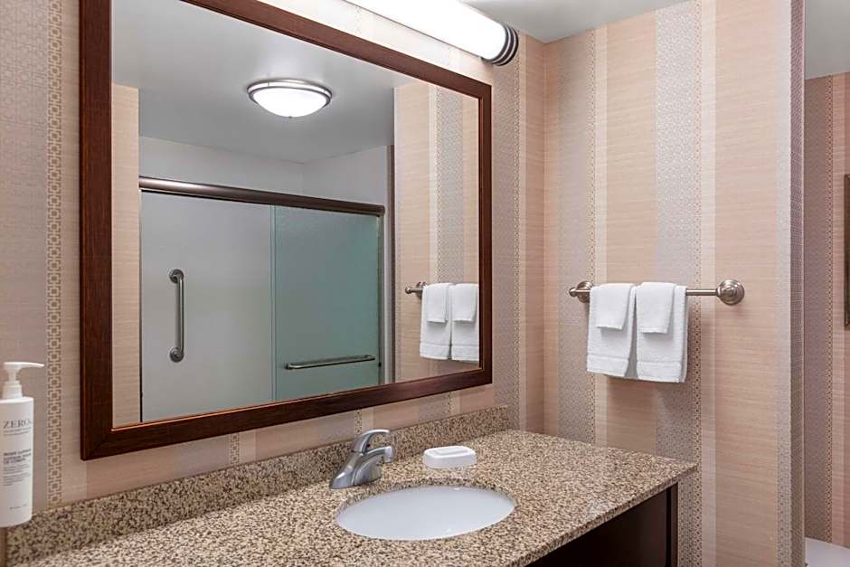 Hampton Inn By Hilton & Suites Madison Downtown