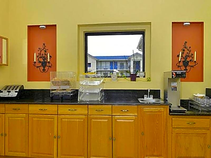 Americas Best Value Inn Hillsboro