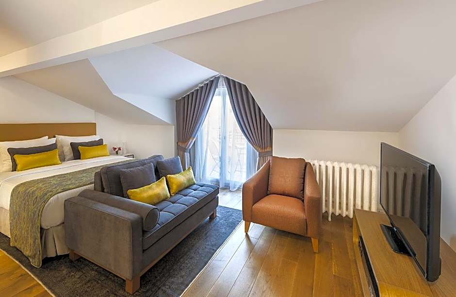 Nevv Bosphorus Hotel & Suites