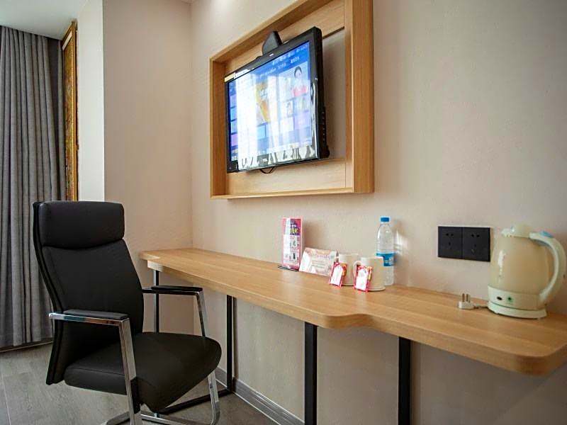 GreenTree Inn Changshu Zhaoshangcheng Express Hotel