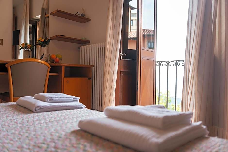 Hotel casa del pellegrino - Castelmonte