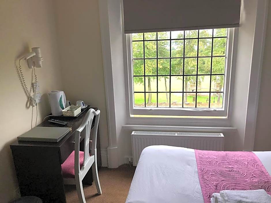 Gomersal Lodge Hotel