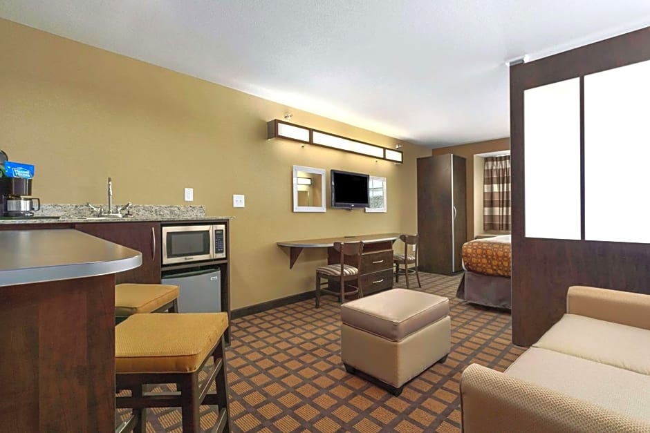 Microtel Inn & Suites By Wyndham Minot