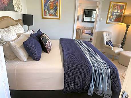 Suite with Garden View