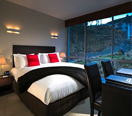 2-Bedroom Lake View Suite