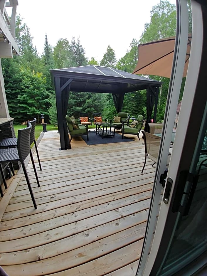 Suite in the Bush-Private Apartment