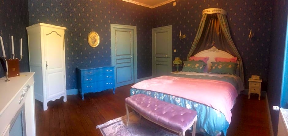 Le manoir de la Source au bord de l'EuroVélo 6