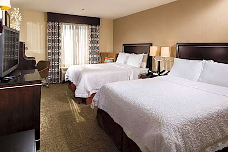 2 Queen Beds W/Fridge-Microwave Nonsmoking