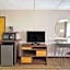 Super 8 by Wyndham Knoxville North/Powell