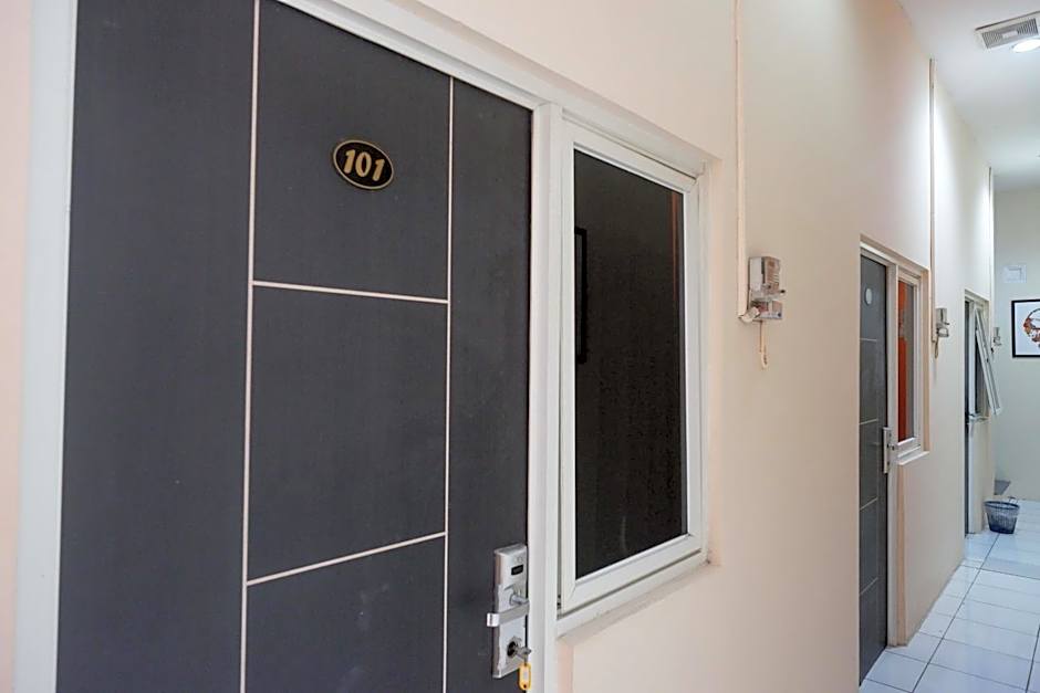 RedDoorz near Majapahit Semarang 2