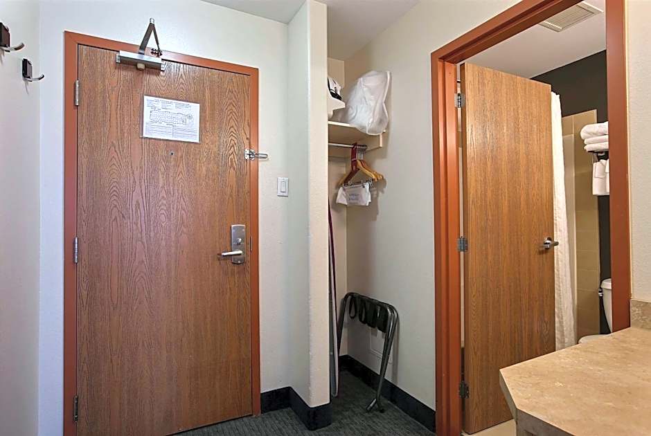 Super 8 by Wyndham Trois-Rivieres