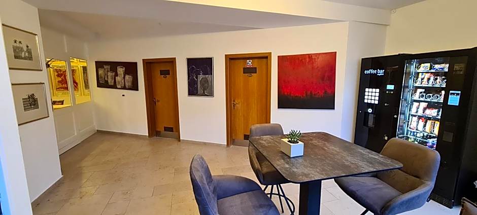 Hotel Garni "Am Ellinger Tor"