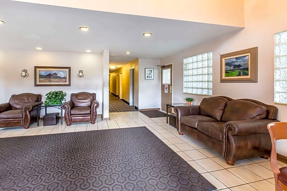 Quality Inn and Suites Summit County