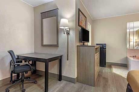 Double Room with Two Double Beds - Smoking