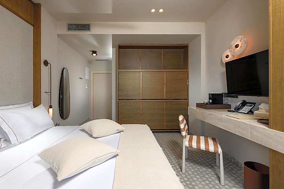 Enavlion Elegance Seaside Luxury