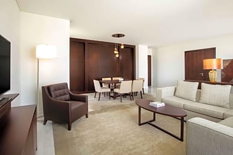 Executive Lounge Access, Presidential Suite, 1 King, Sofa Bed, High Floor, Terrace, Whirlpool